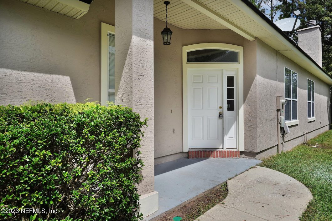 1250973 3595 Old Village Drive
