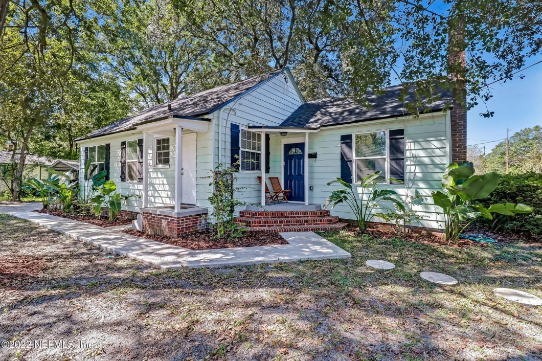 1195375 4004 Dellwood Avenue