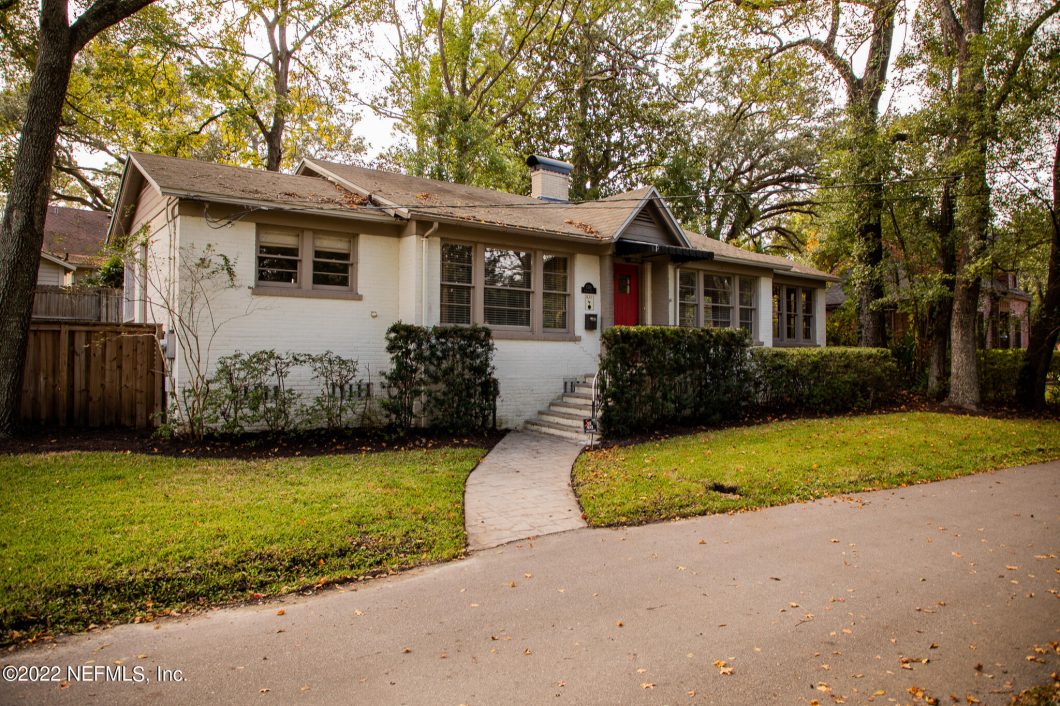 1199960 1374 AZALEA DR