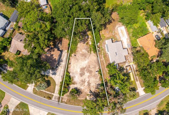 2037286 2935 Lake Shore Boulevard