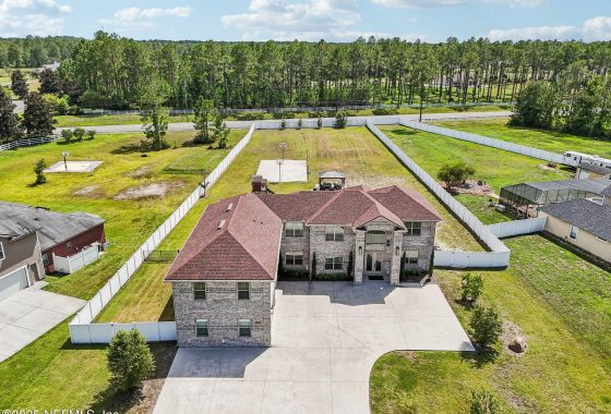 2101629 10114 Fair Hill Court