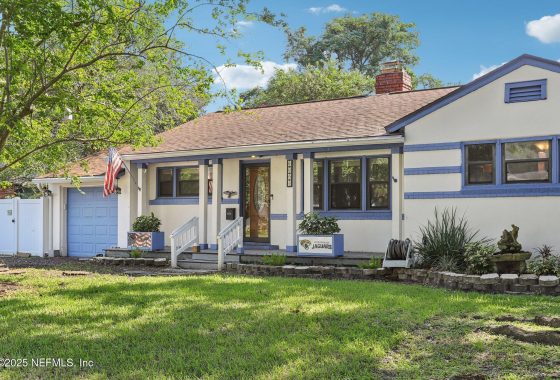 2106550 4251 Pinewood Avenue