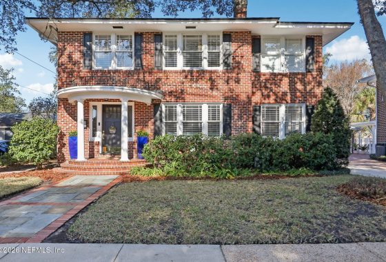 2129856 3527 Riverside Avenue