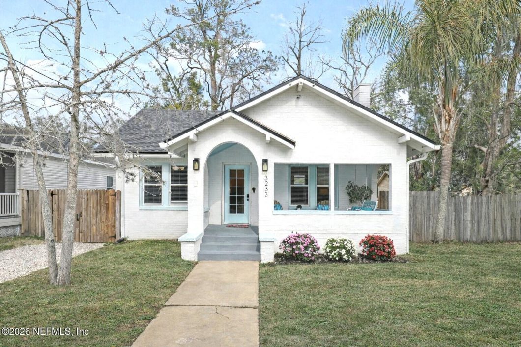 2130617 3233 Mayflower Street