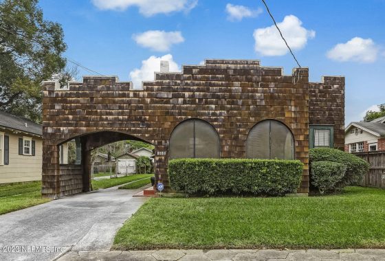 2000903 1359 Ingleside Avenue