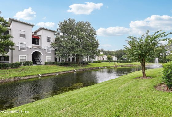 2111854 3591 Kernan Boulevard 206