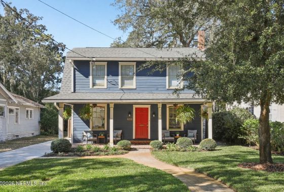 2124812 3569 Oak Street