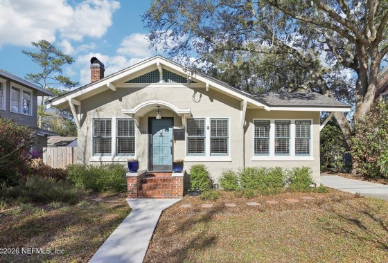 2131280 1371 Belvedere Avenue