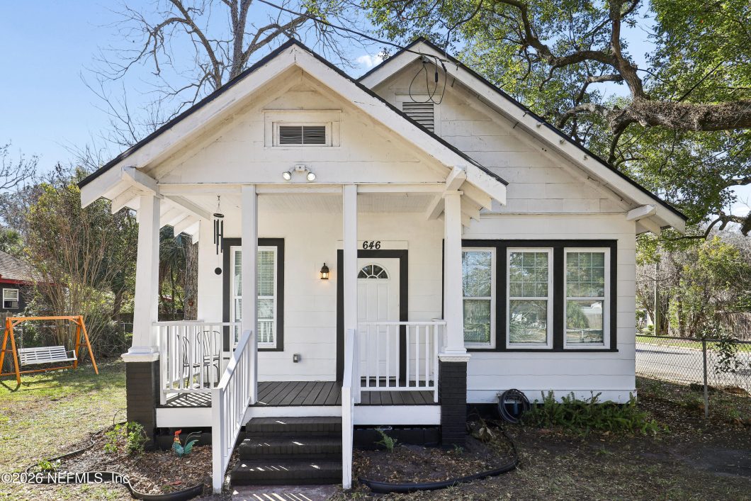 2123986 646 Day Avenue