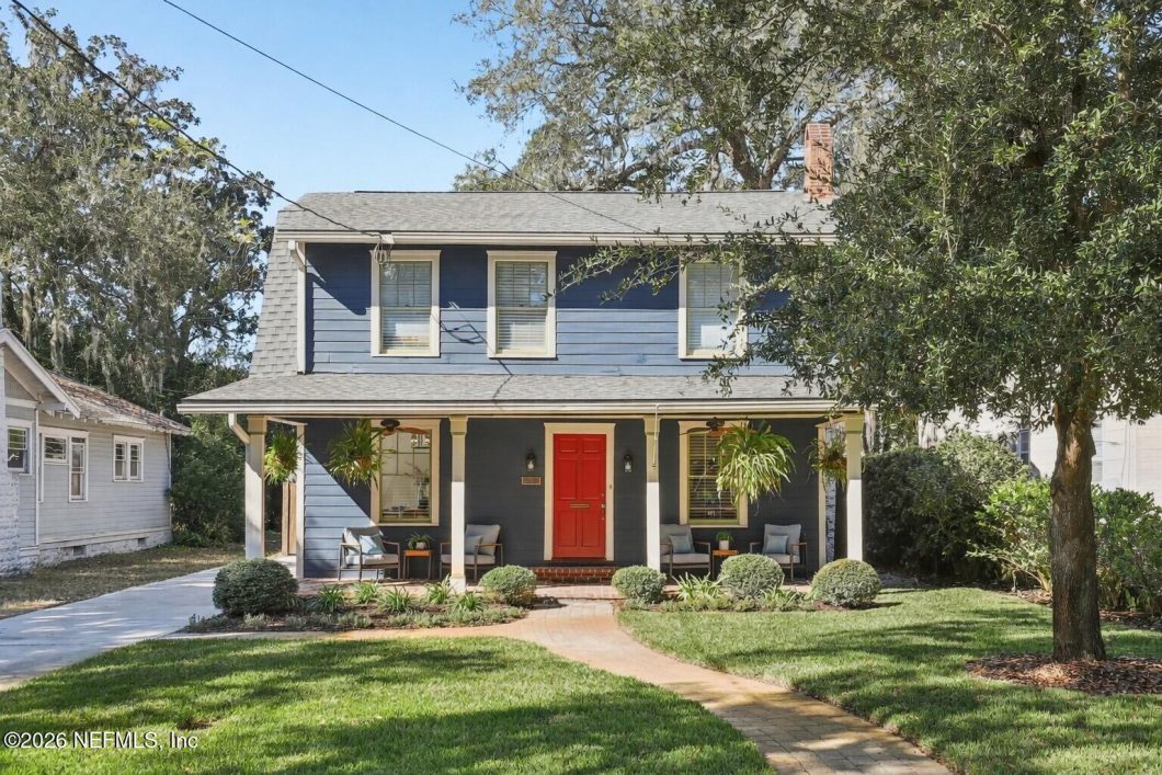 2124812 3569 Oak Street